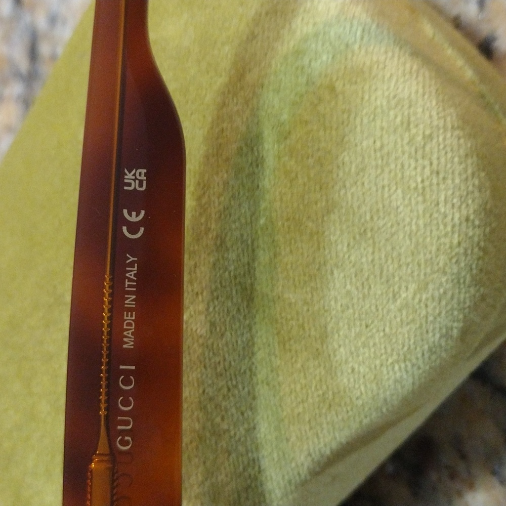 Gucci Sunglasses - Picture 6 of 9